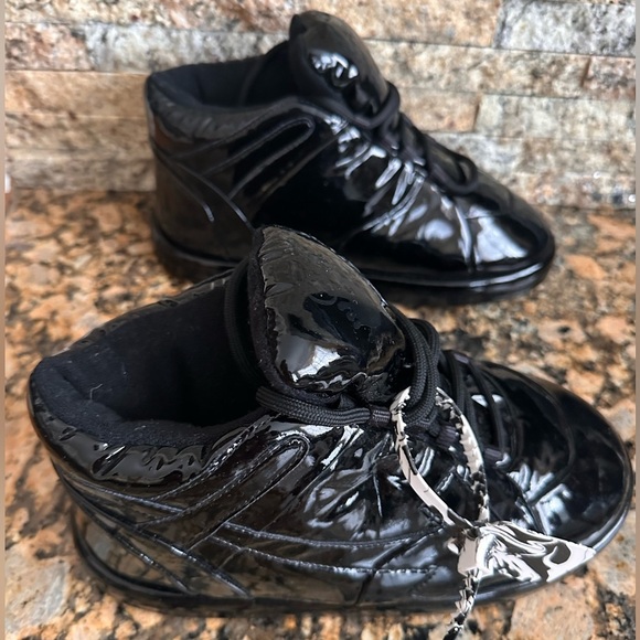 Off-White High Top Sneakers - Picture 4 of 8